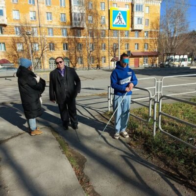 Белая трость – помощница слепого: дружеский визит “Молодой гвардии в златоустовское общество слепых