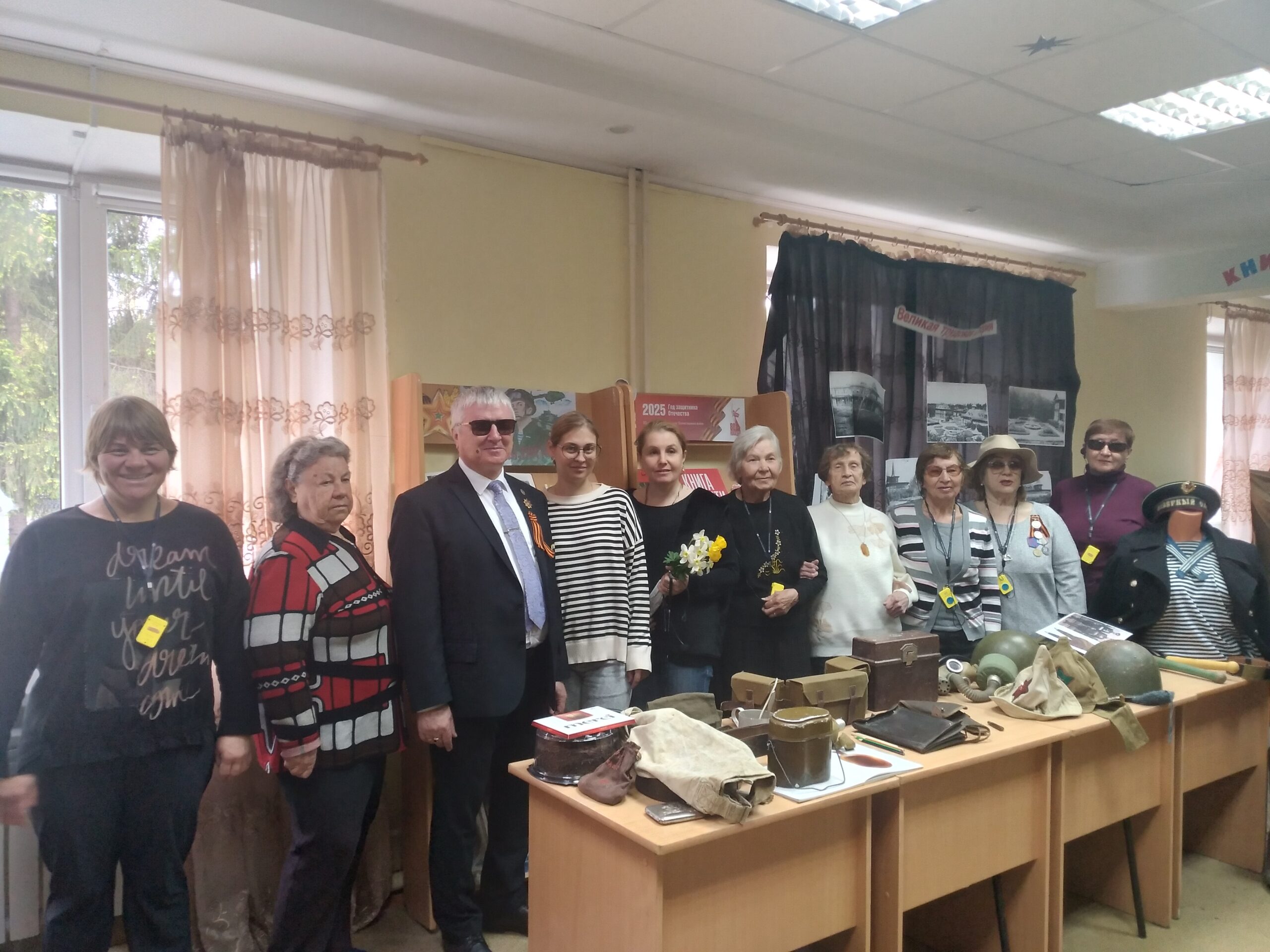 Члены Чебаркульской МО ВОС посетили выставку “Военная форма солдат ВОВ. Это наша с тобой история.” 