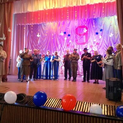 Память, гордость и благодарность: ко Дню Победы на предприятии «Электроизделия» в Златоусте прошел праздничный концерт