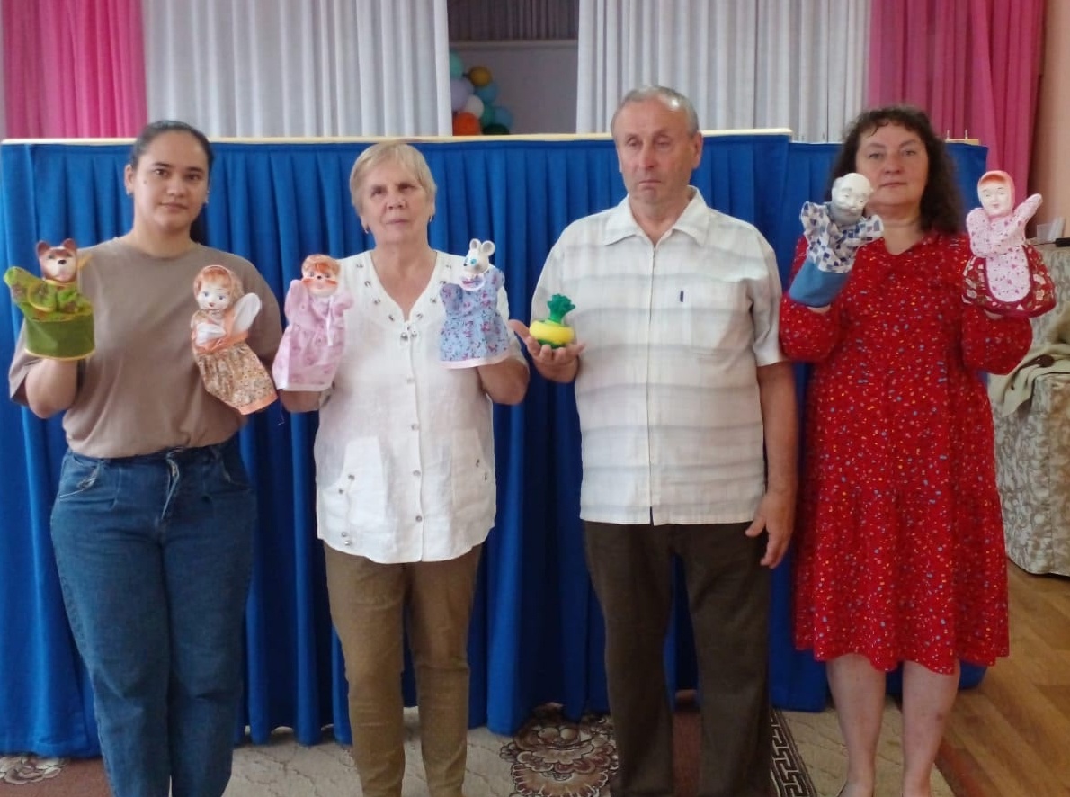 Здесь оживают сказки: в Златоусте в местном отделении ВОС прошли премьерные показы кукольного спектакля