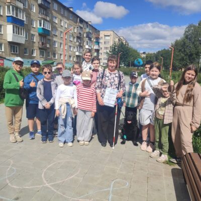В Верхнем Уфалее прошёл урок вежливости с собакой-проводником Юго
