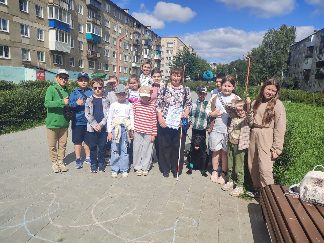 В Верхнем Уфалее прошёл урок вежливости с собакой-проводником Юго