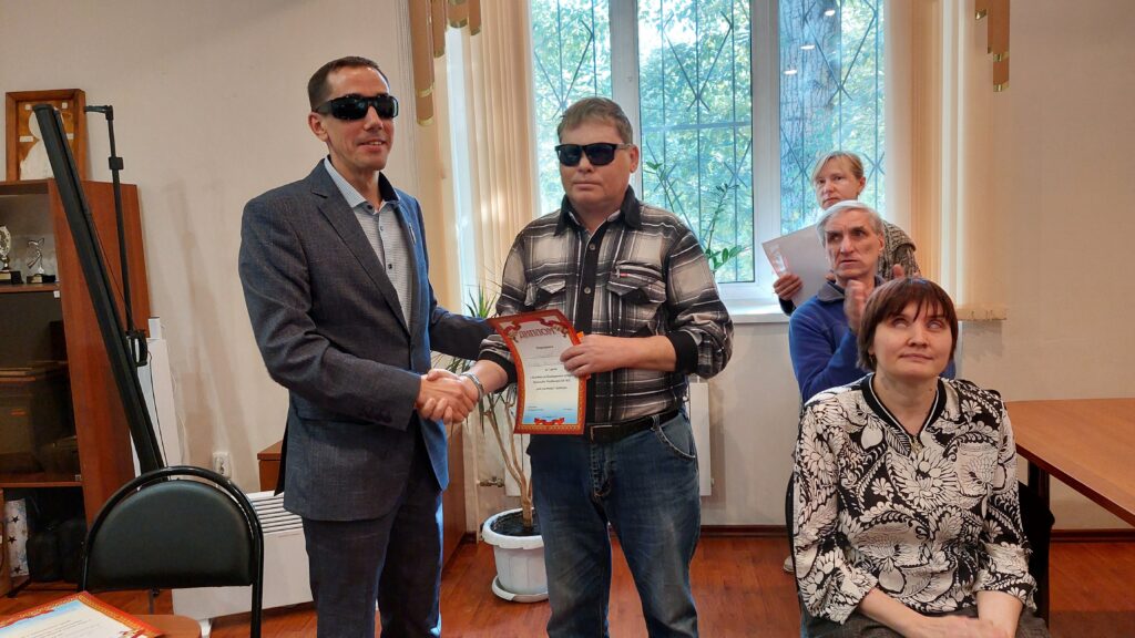 тихон лопашов с дипломом первое место