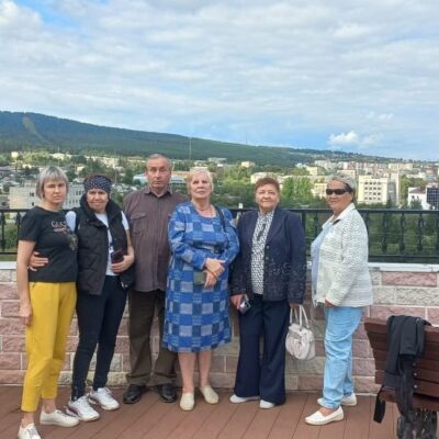 Путешествие в сказку: члены досугового центра “Вита” совершили экскурсию в Бажовский парк