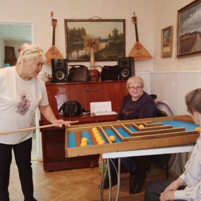 В Чебаркульской МО ВОС прошли соревнования по адаптивным настольным играм, приуроченные ко Дню Белой трости