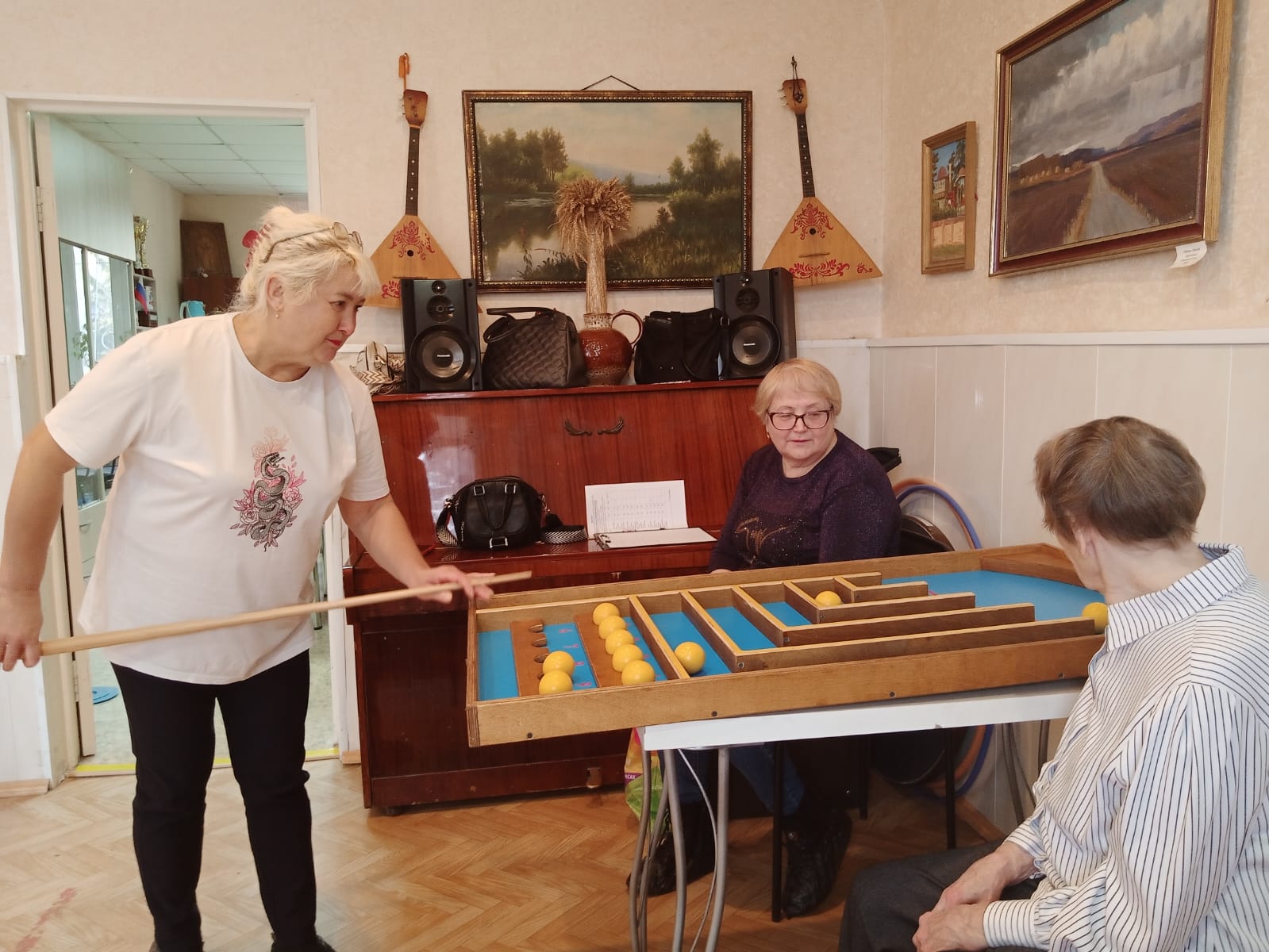 В Чебаркульской МО ВОС прошли соревнования по адаптивным настольным играм, приуроченные ко Дню Белой трости