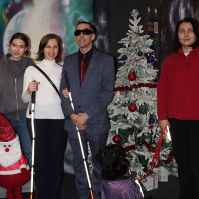 Сотрудники ЧООО ВОС протестировали инклюзивный проект Dreamland Park «Темнота» в центре Челябинска