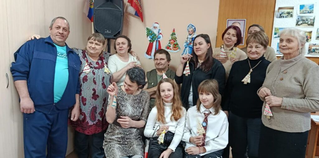 общее фото участников с поделками