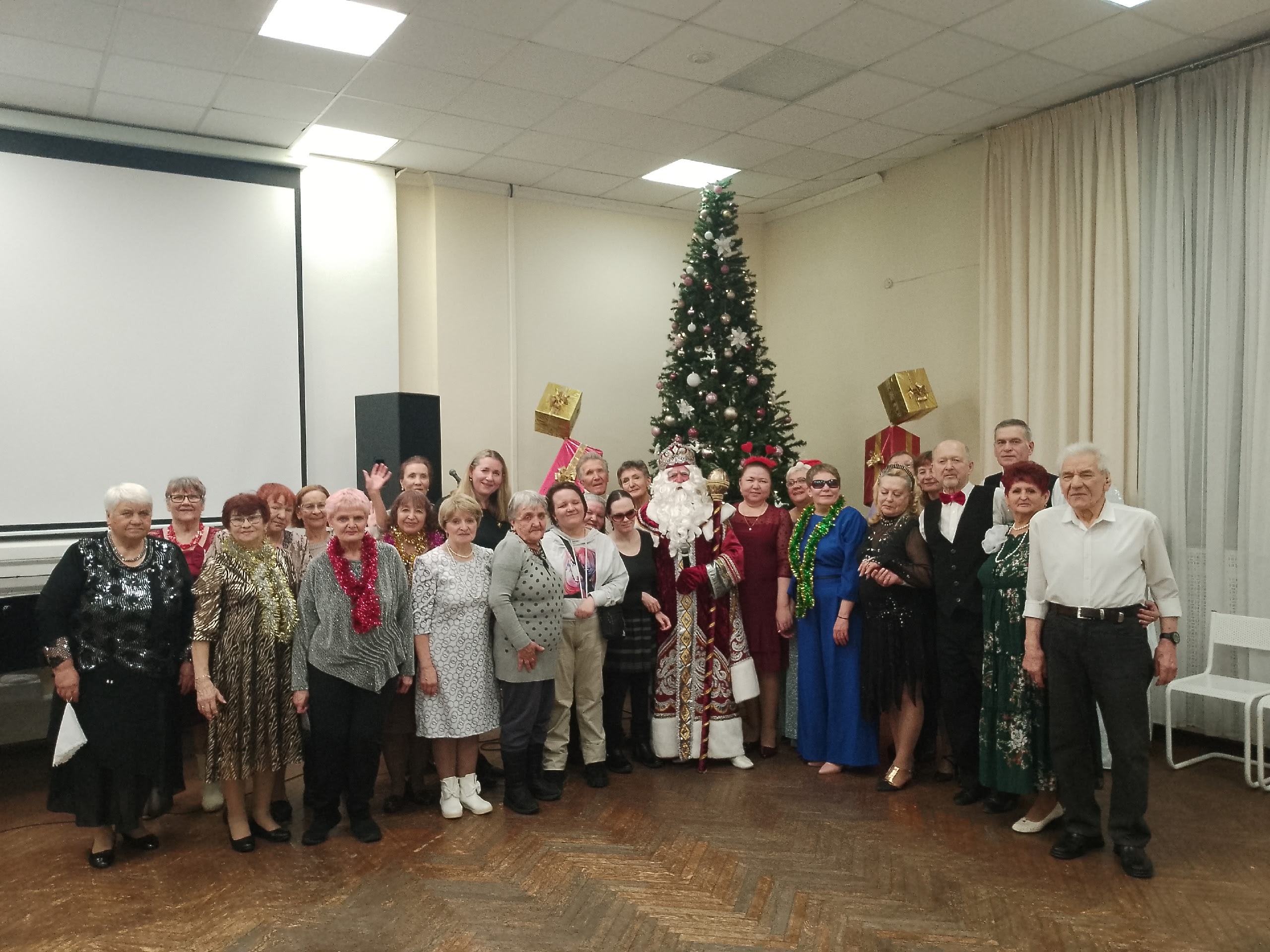 Новогодний праздник «Наш весёлый Новый год» прошёл в Озёрской МО ВОС