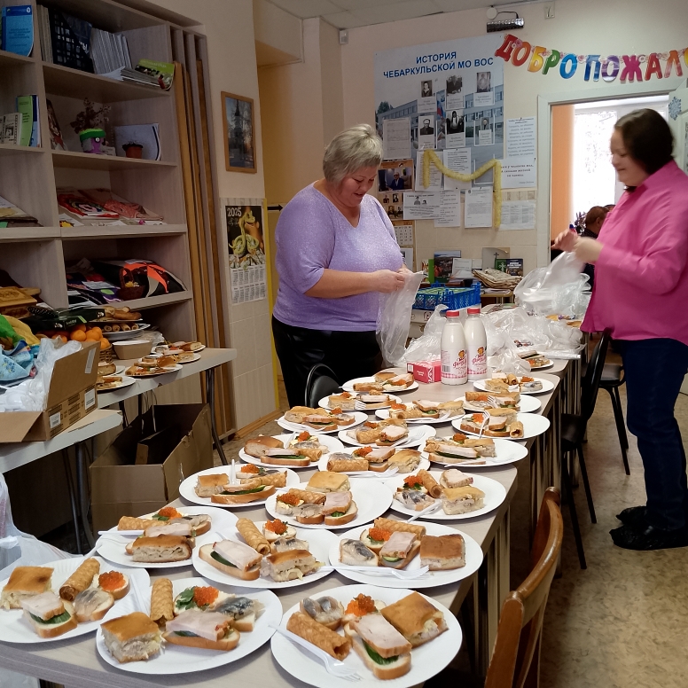 новогодний стол