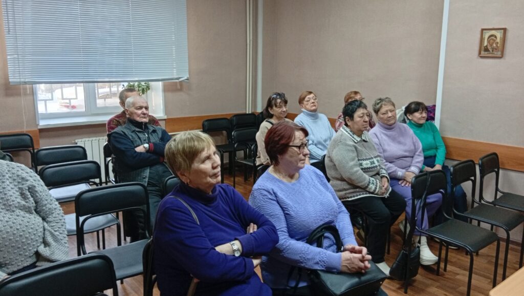 участники мероприятия отвечают на вопросы