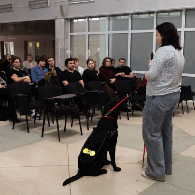 «Доктор, мы пришли на приём»: в ЮУГМУ прошла встреча о взаимодействии с незрячими пациентами
