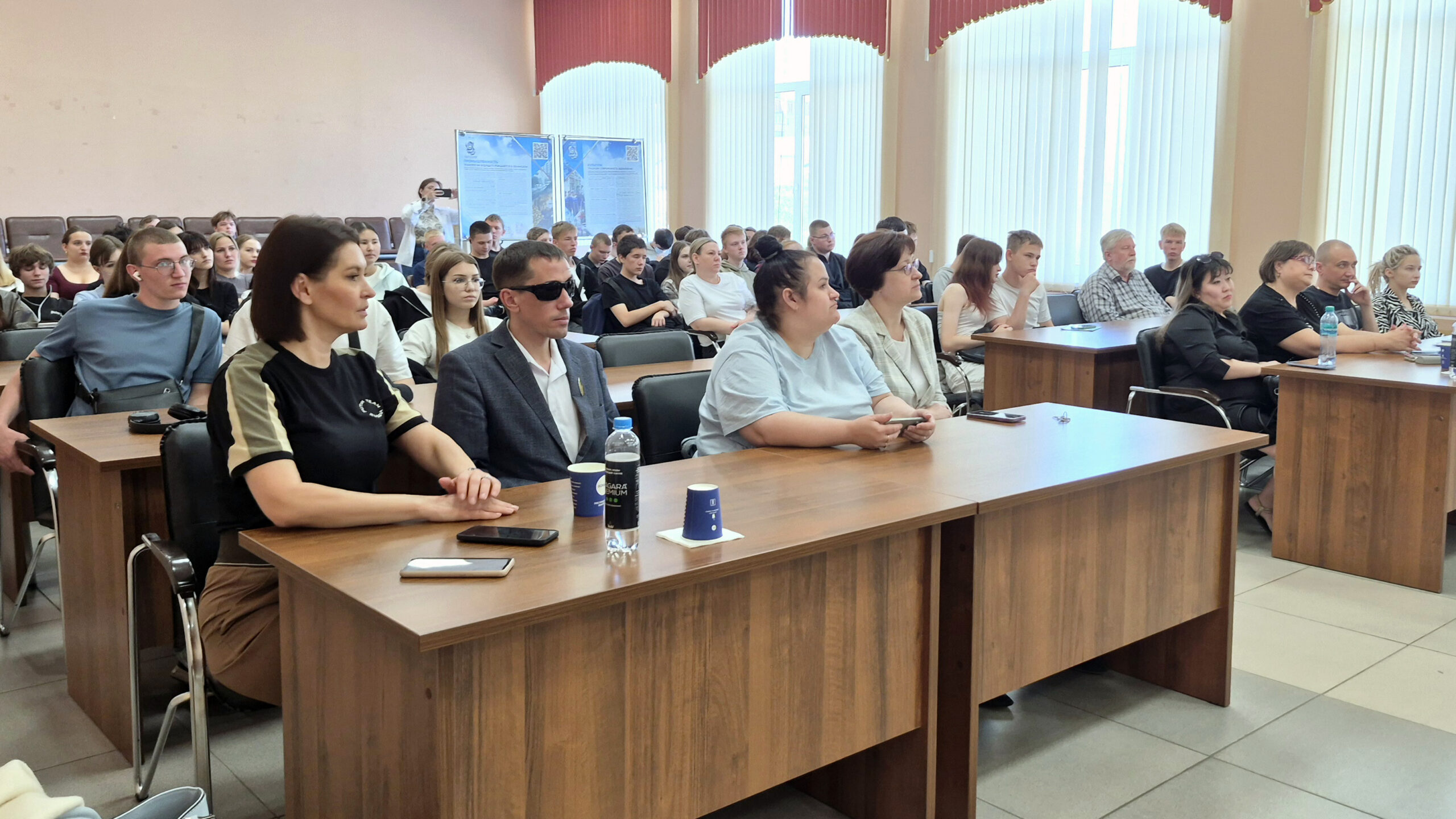 Не верить на слово: «Знание» рассказало о важности критического восприятия информации и гибридной войне
