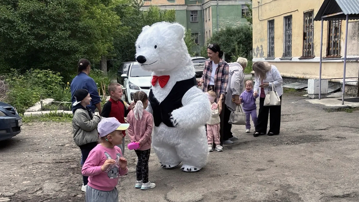 Озёрская местная организация ВОС подарила детям праздник творчества и радости