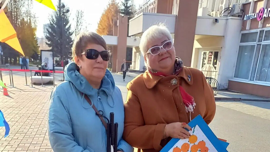 Участницы акции «Мы вместе» в Озёрске.