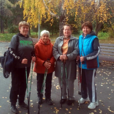 Снова в путь: в Озёрской МО ВОС возобновились занятия по скандинавской ходьбе
